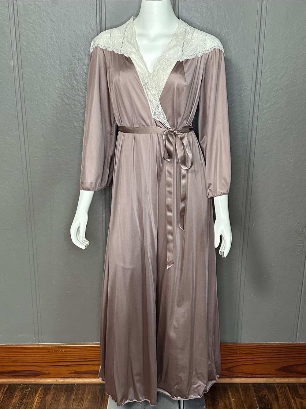 Vintage Vassarette Nightgown and Robe